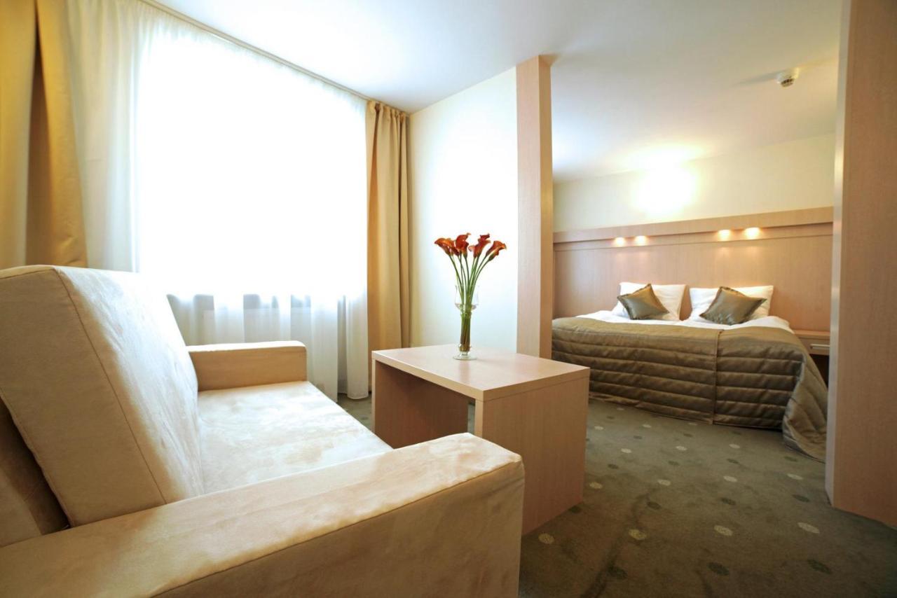 Hotel Cieplice Medi & Spa Jelenia Góra Kültér fotó