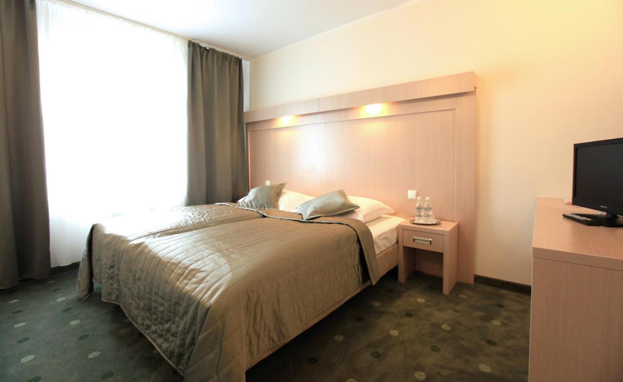Hotel Cieplice Medi & Spa Jelenia Góra Kültér fotó