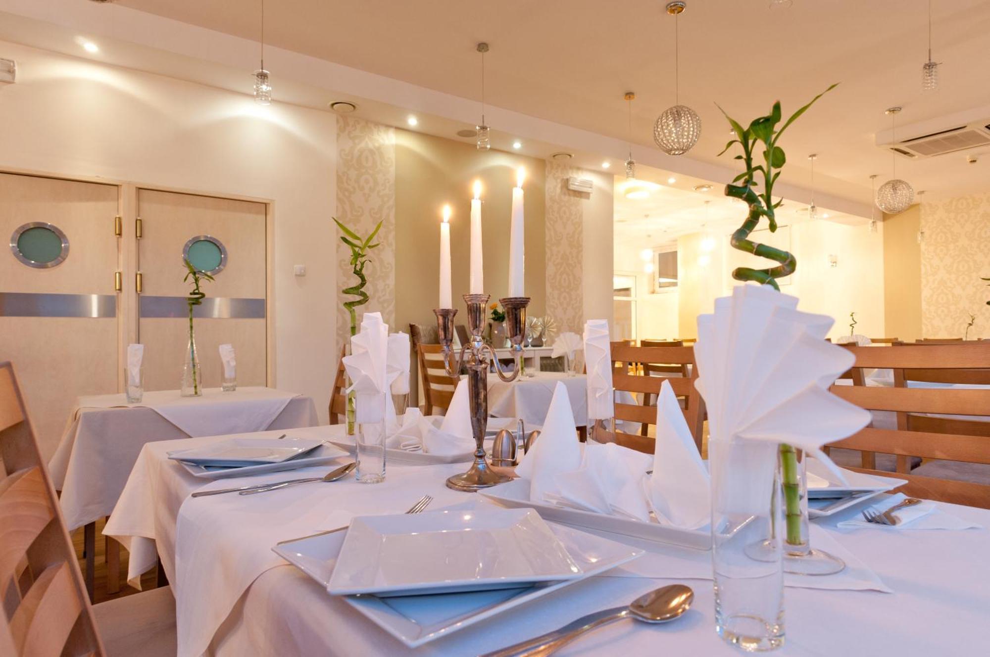 Hotel Cieplice Medi & Spa Jelenia Góra Kültér fotó