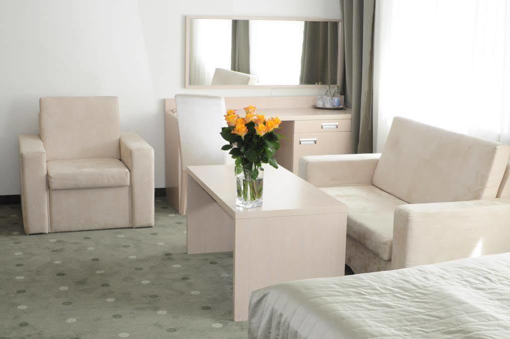 Hotel Cieplice Medi & Spa Jelenia Góra Kültér fotó